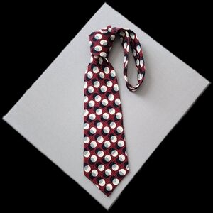 Polka Dot Tie in Red and White